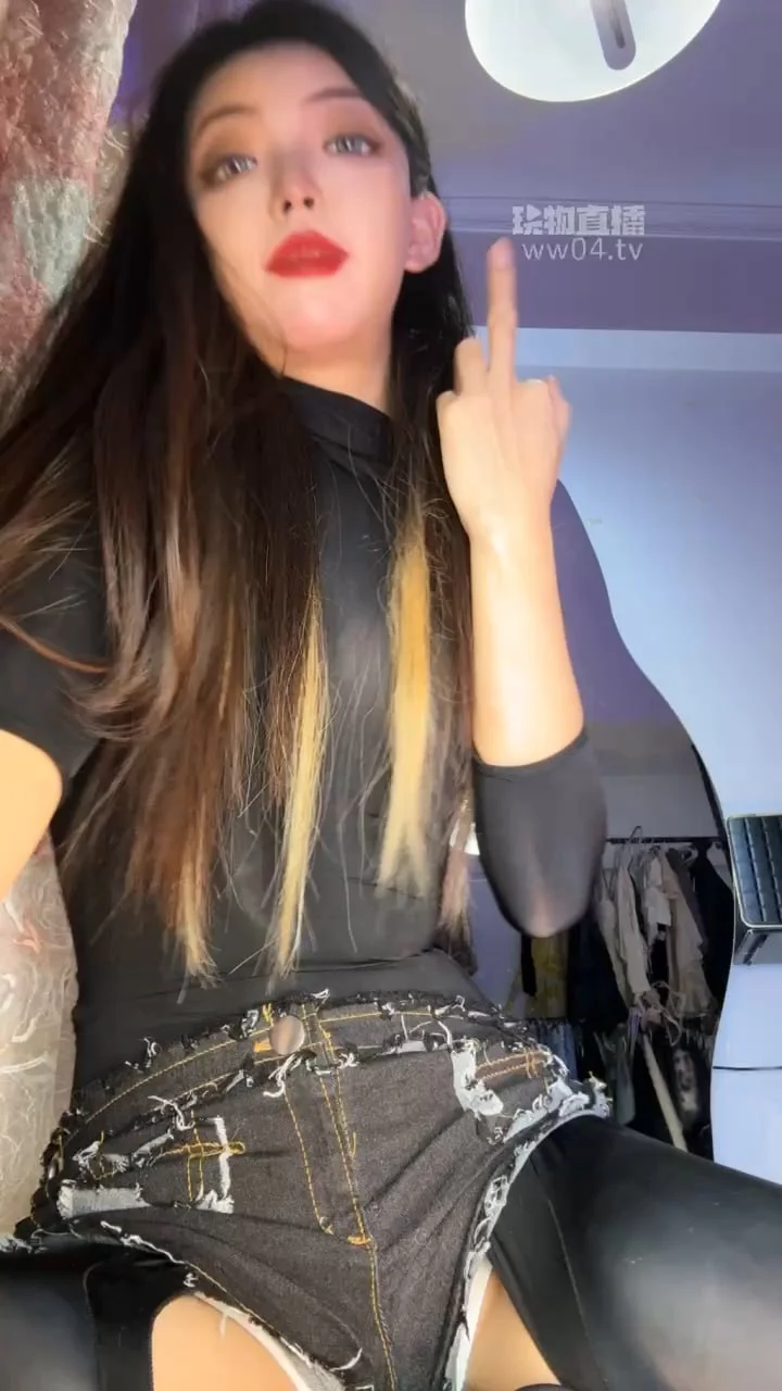 绝美兔 – 厚黑连体口水羞辱